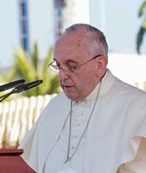 pope blessing atarrival 10jan2015